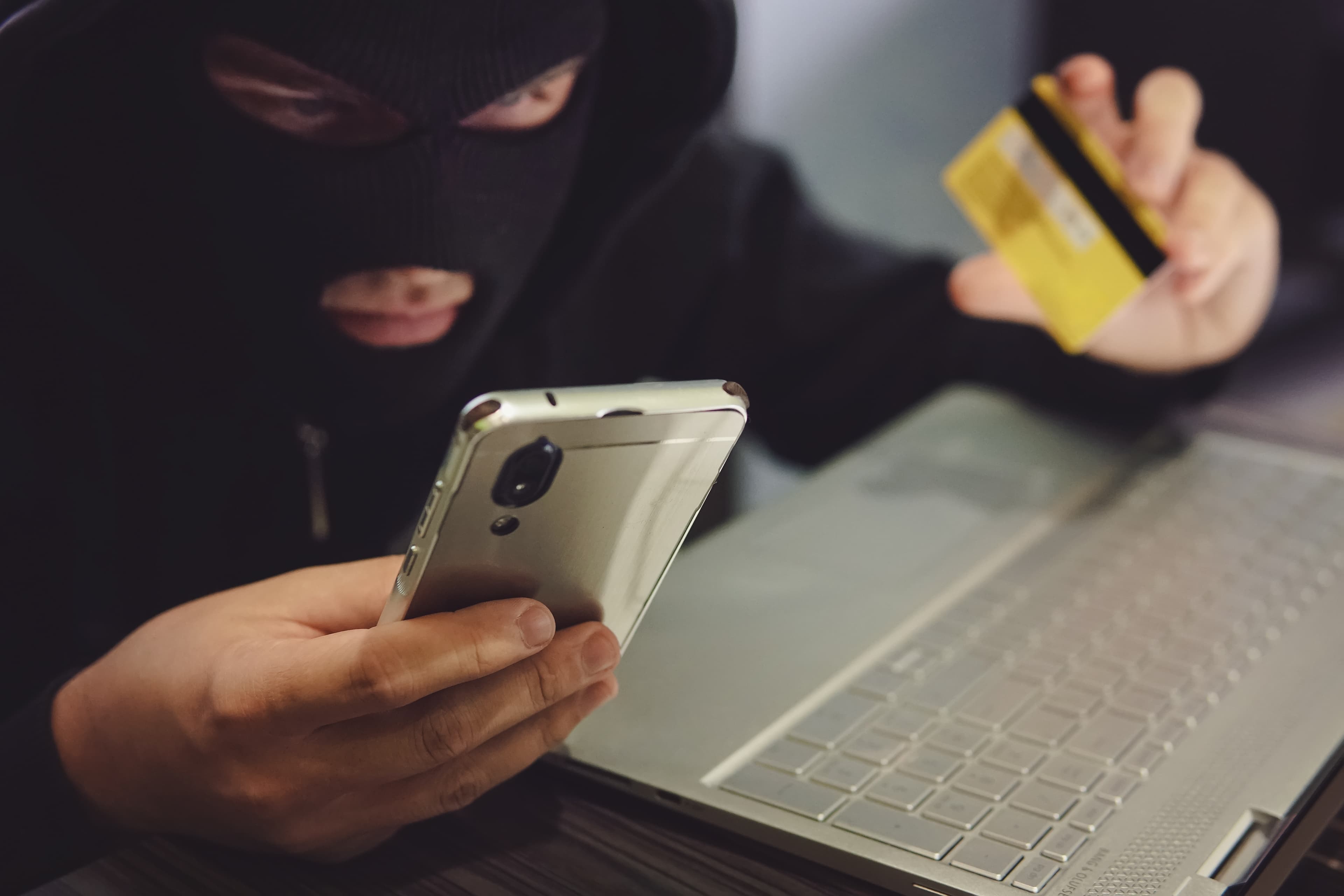 Russian Lawmakers Propose Locking SIM Cards to Smartphones to Thwart Theft