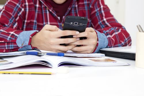В регионах России школы обеспечивают защищенной сетью WI-FI