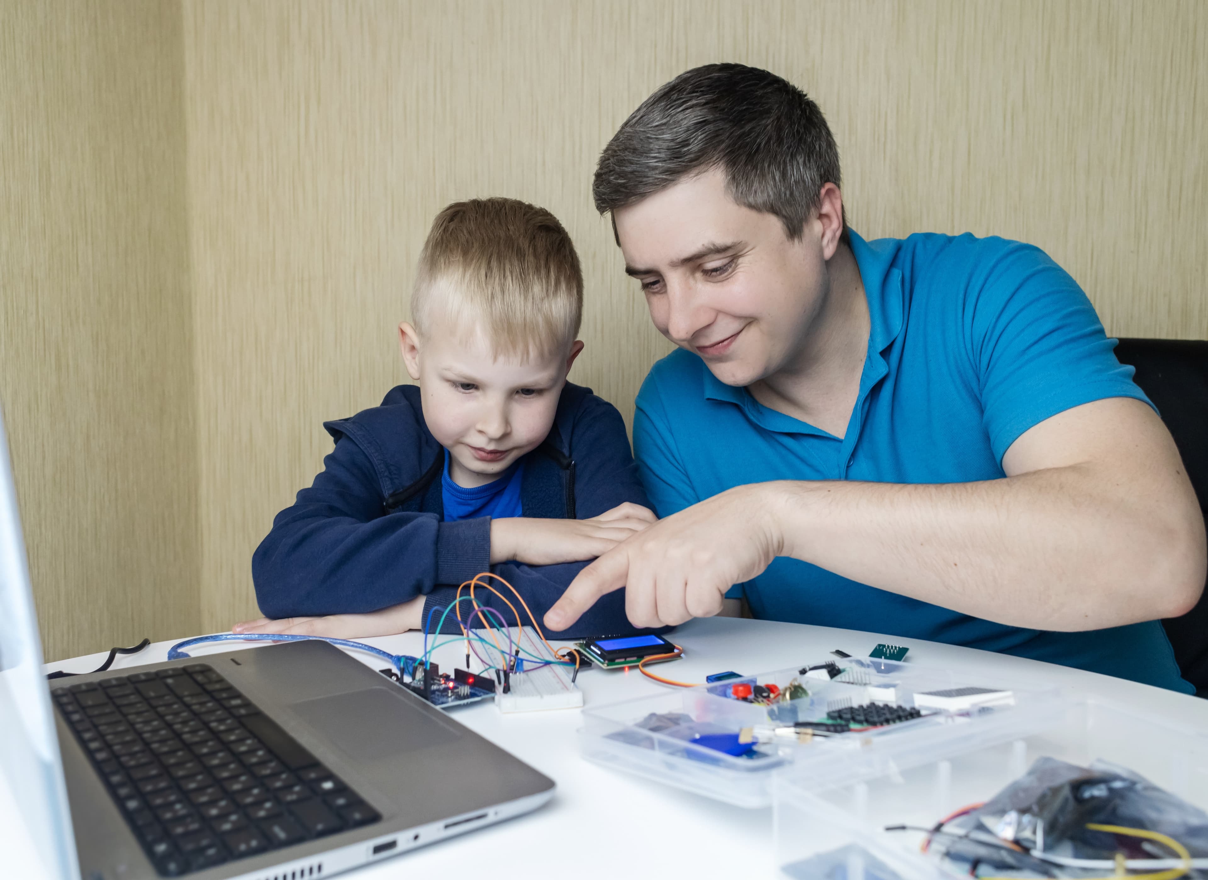 Russian Schools Embrace AI in Everyday Classrooms