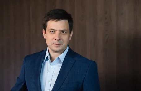 Dmitry Kharitonov