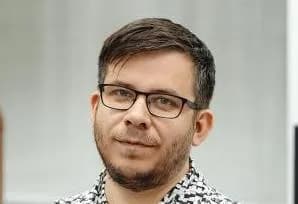 Антон Попов