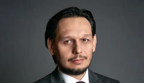 Максим Хрусталев