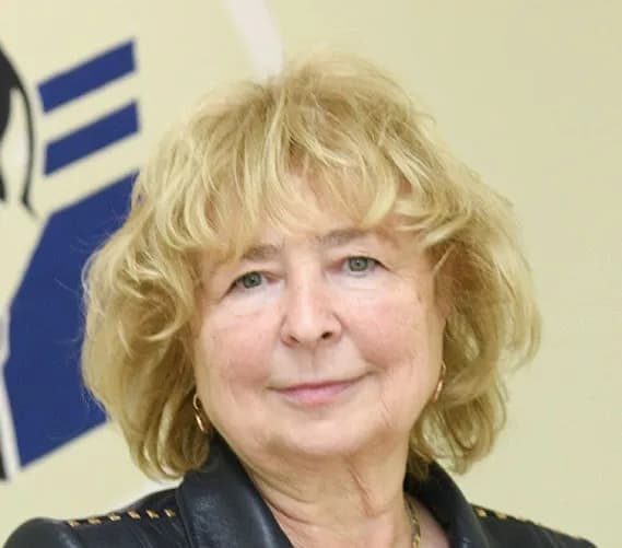 Лариса Волова