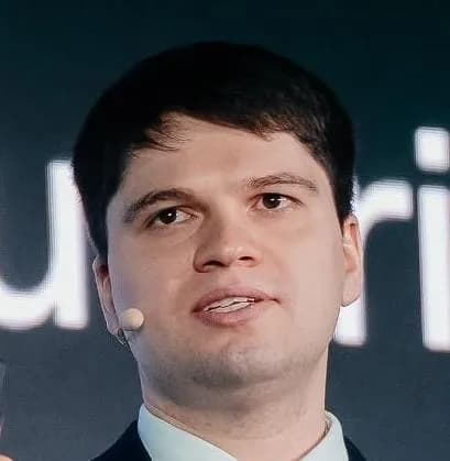 Антон Иванов