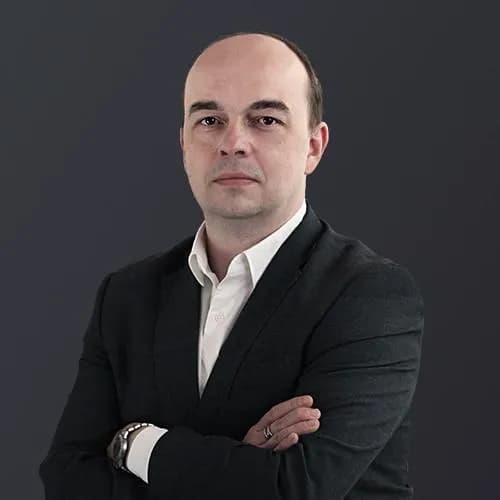 Максим Нартов