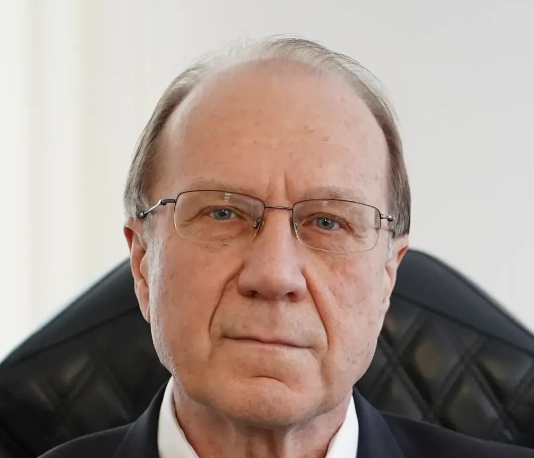 Александр Агафонов