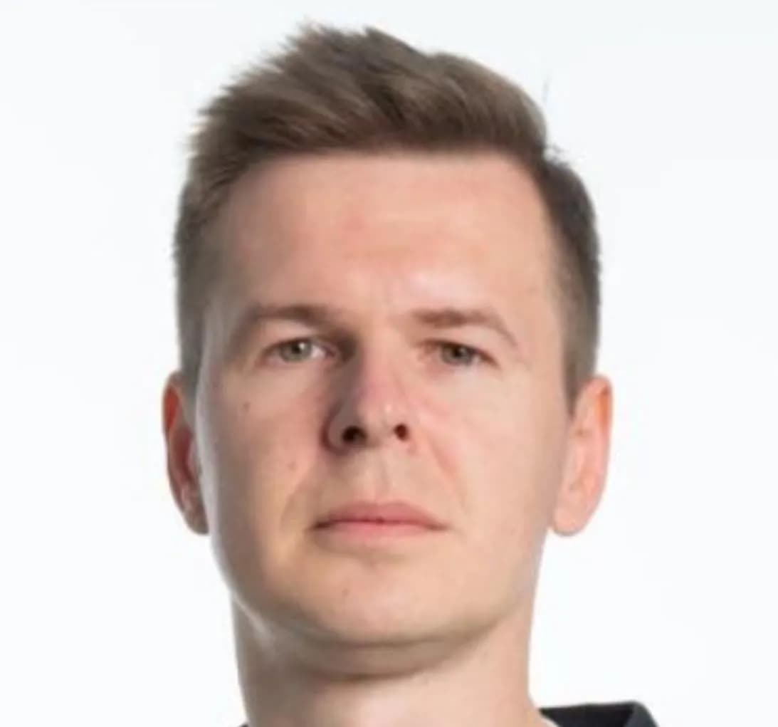 Максим Чекмарев