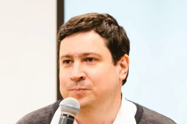 Петр Ухов