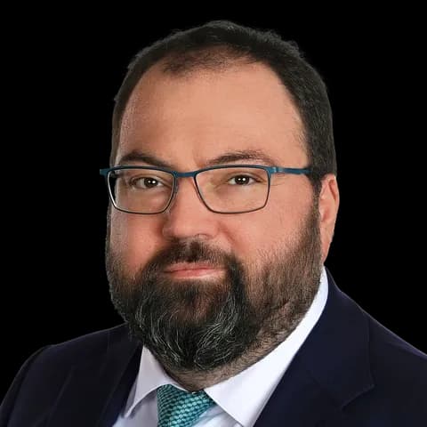 Максут Шадаев