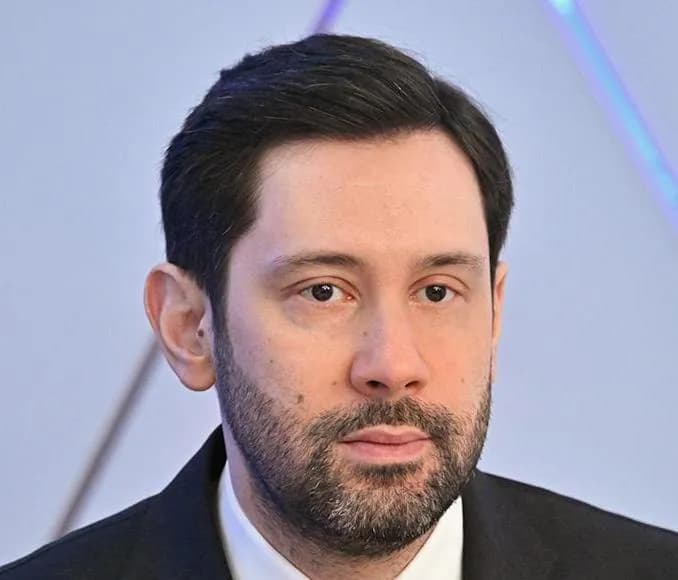 Юрий Зубов