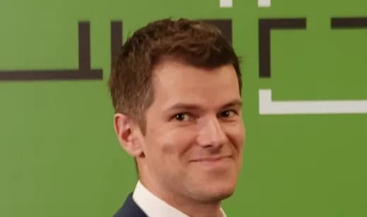 Максим Валин