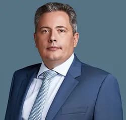 Владислав Курбатов