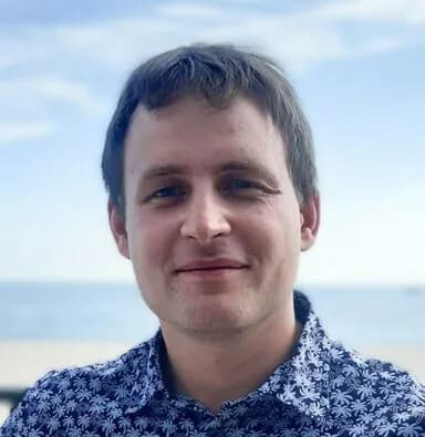 Александр Неволин
