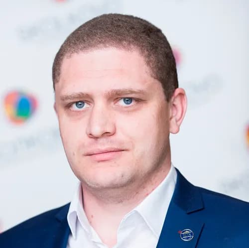 Иван Наумов