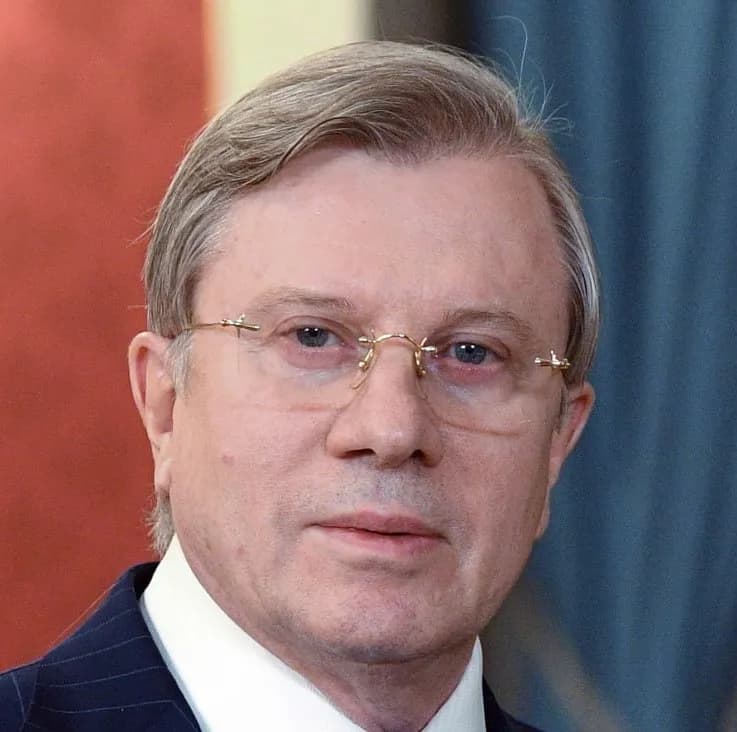 Виталий Савельев