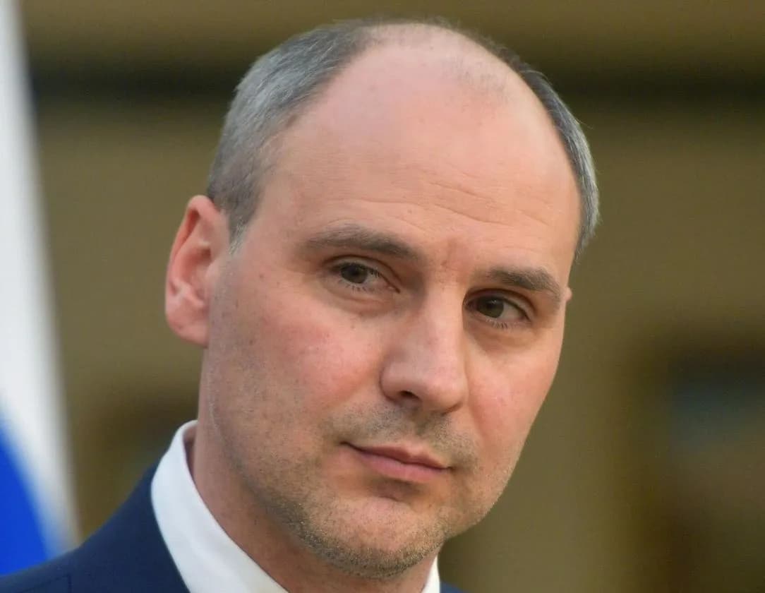 Денис Паслер